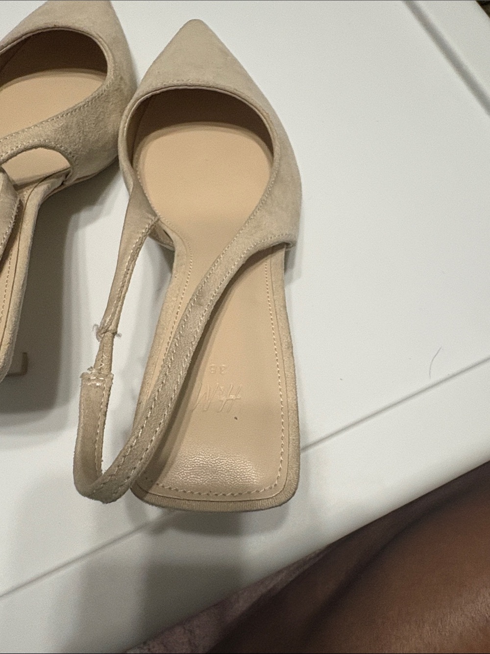H&M Neutral Beige Pointed-Toe Slingback Flats - Picture 2 of 6